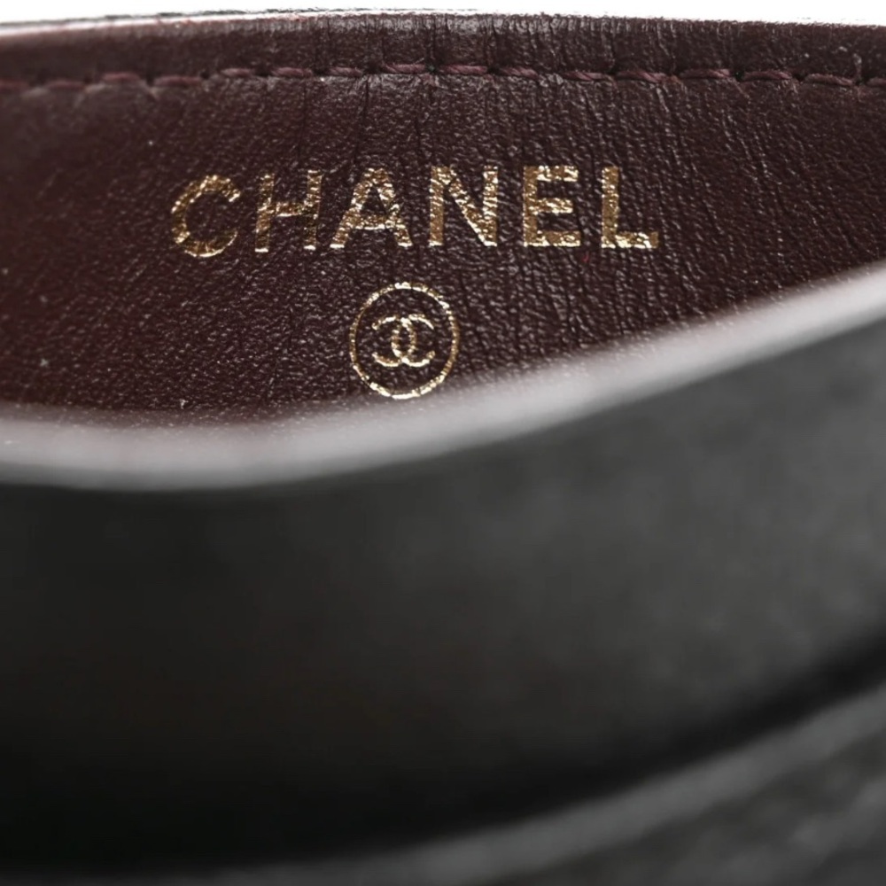 CHANEL Black Quilted Caviar Leather Card Holder with Gold CC - Picture 4 of 10